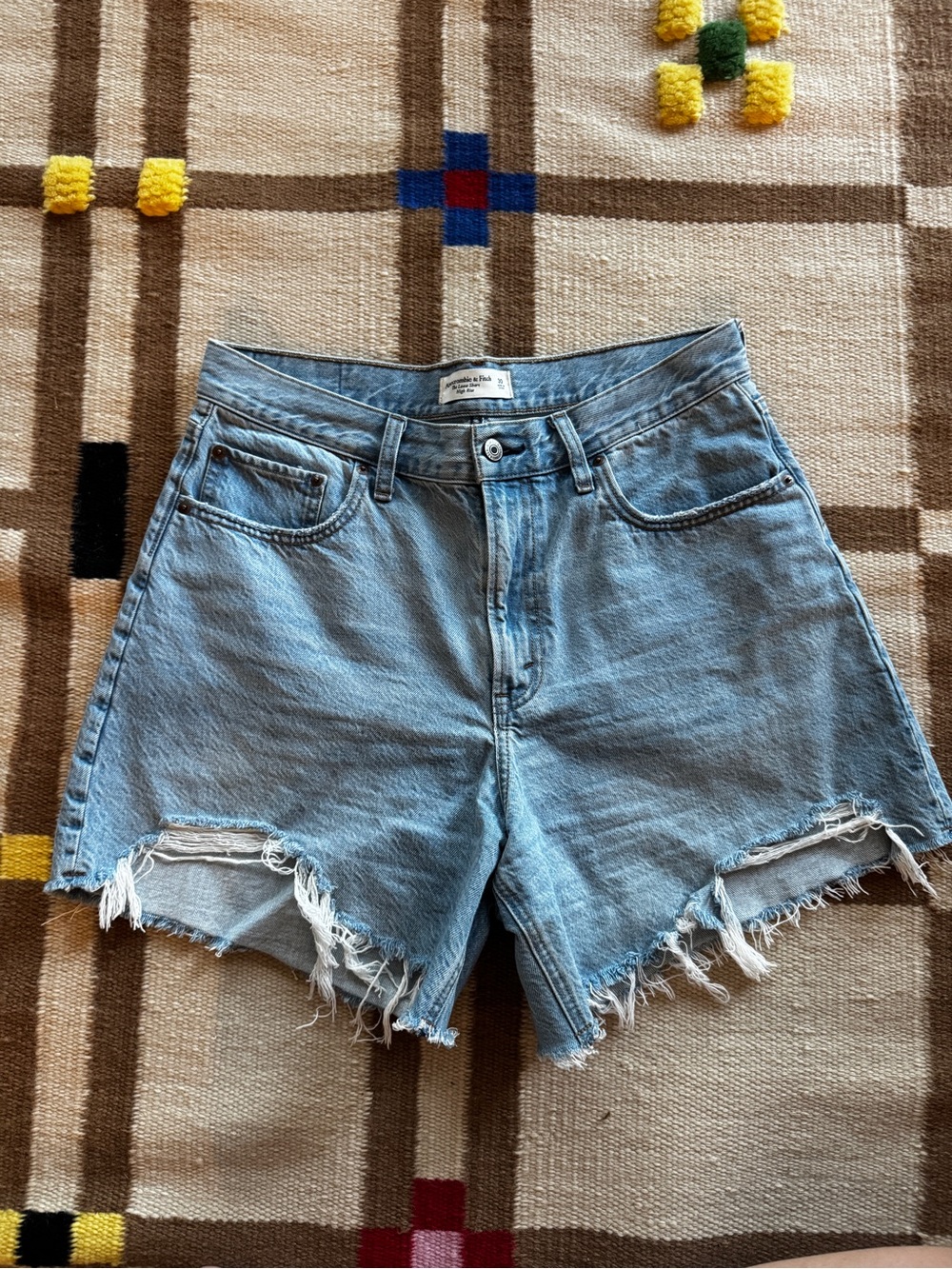 Abercrombie Loose Short High Rise size 30
